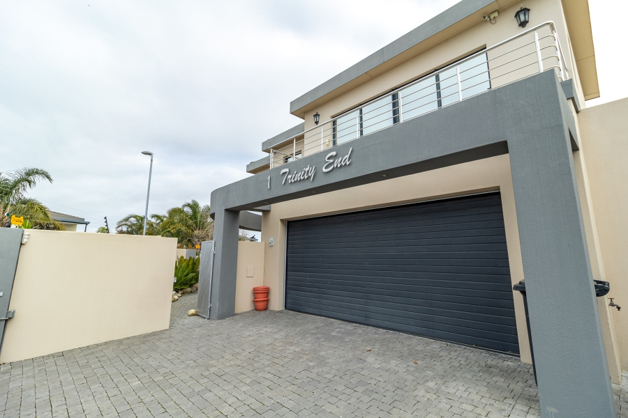 3 Bedroom Property for Sale in Parklands North Western Cape